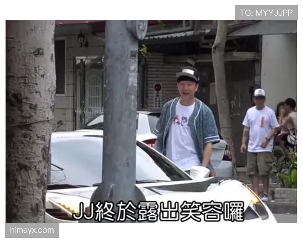 程语轩戴着豪表挤地铁，这反差我在街角笑出声